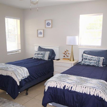 Naples Park Oasis - Cozy Two Bedroom Apartment Εξωτερικό φωτογραφία