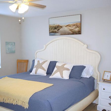 Naples Park Oasis - Cozy Two Bedroom Apartment Εξωτερικό φωτογραφία