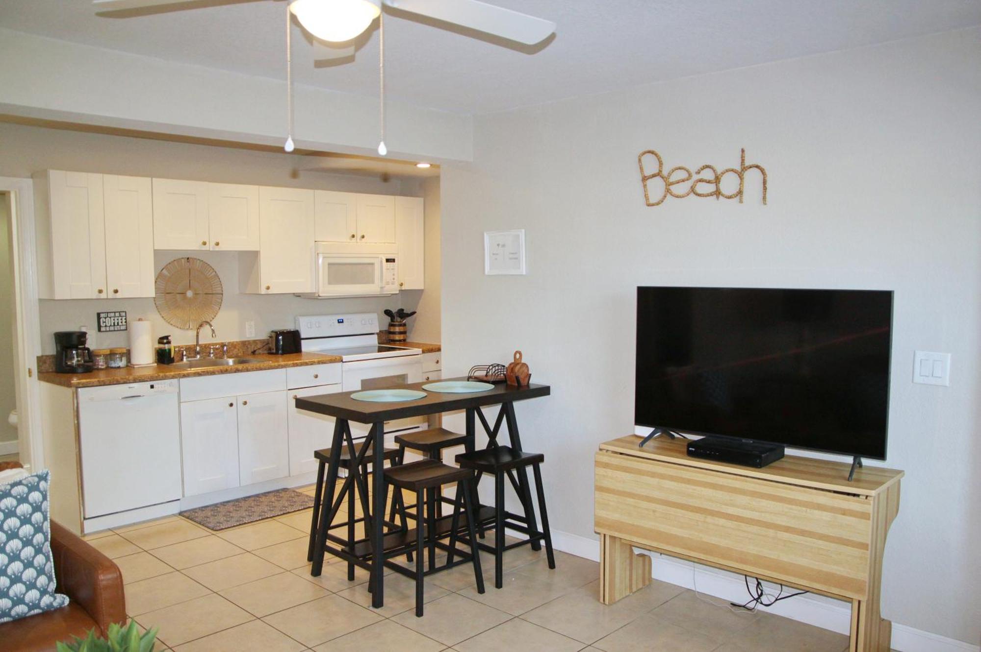 Naples Park Oasis - Cozy Two Bedroom Apartment Εξωτερικό φωτογραφία
