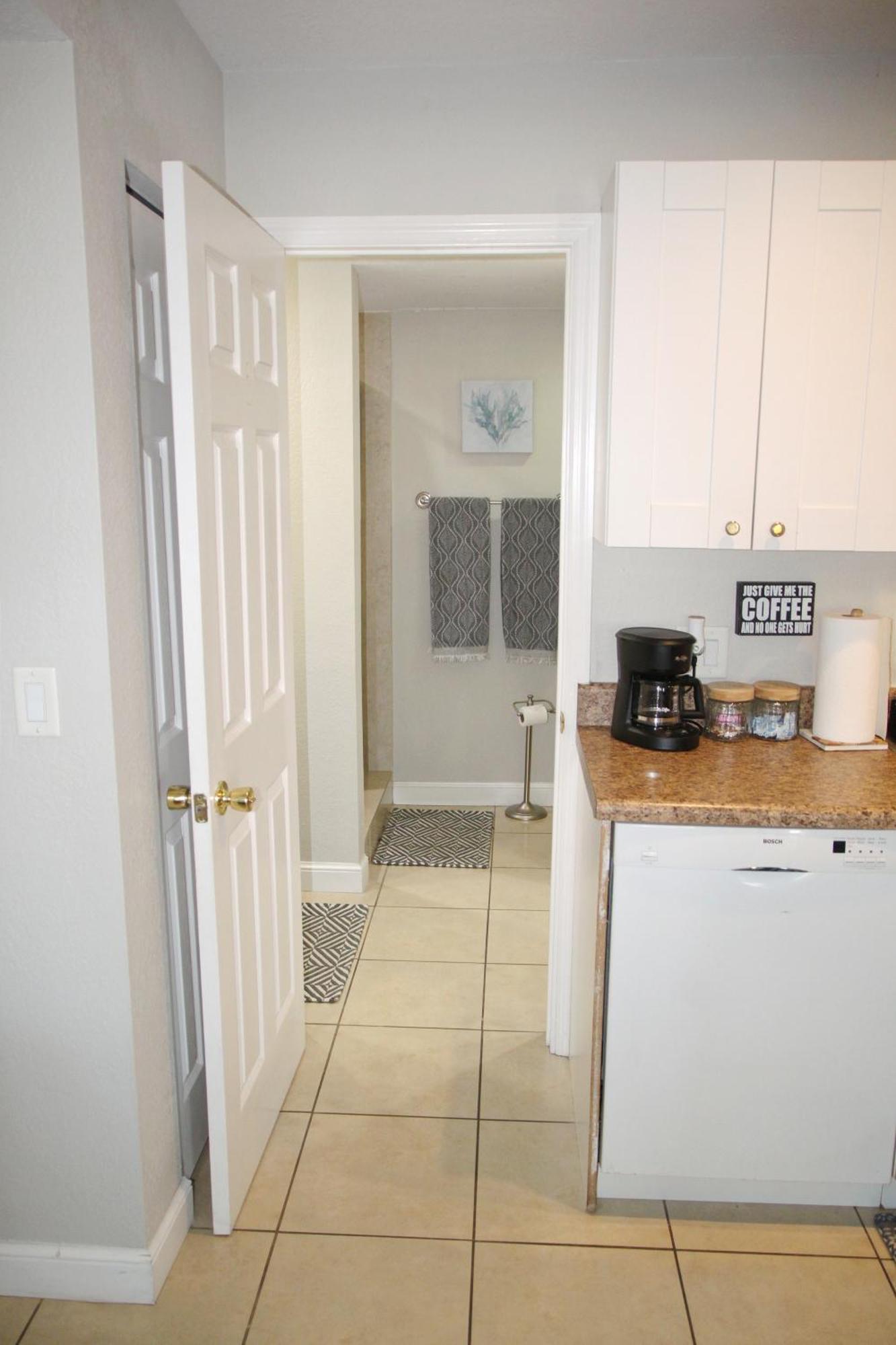 Naples Park Oasis - Cozy Two Bedroom Apartment Εξωτερικό φωτογραφία